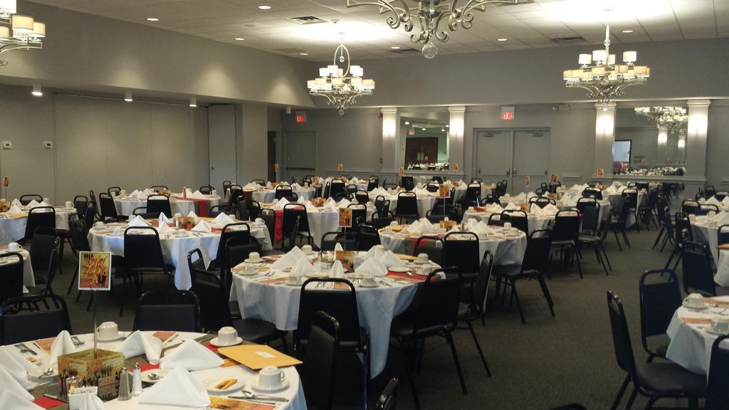 South Beloit Garden Hotel And Conference Center מראה חיצוני תמונה