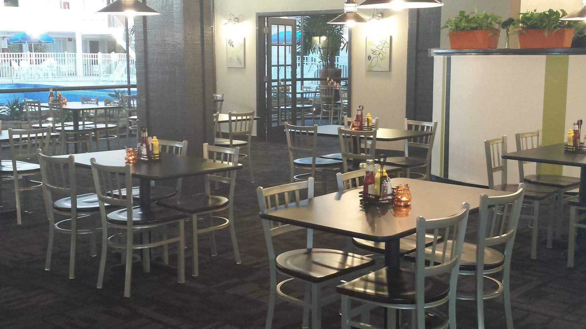 South Beloit Garden Hotel And Conference Center מראה חיצוני תמונה